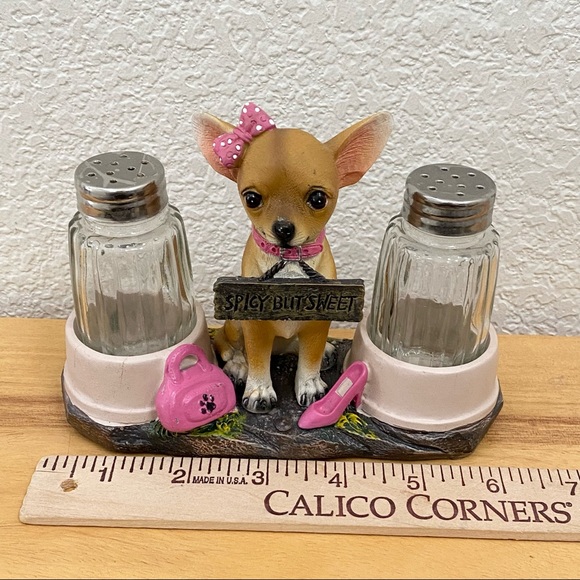 DWK 2018 Spicy But Sweet Chihuahua Dog Salt and Pepper Shaker - Picture 8 of 15